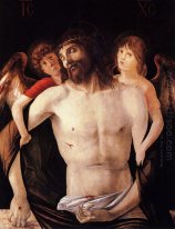 O Christ inoperante apoiado por dois anjos