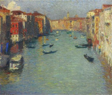 Gondoles sur le Grand Canal à Venise