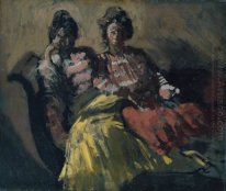 Deux femmes sur un canapé